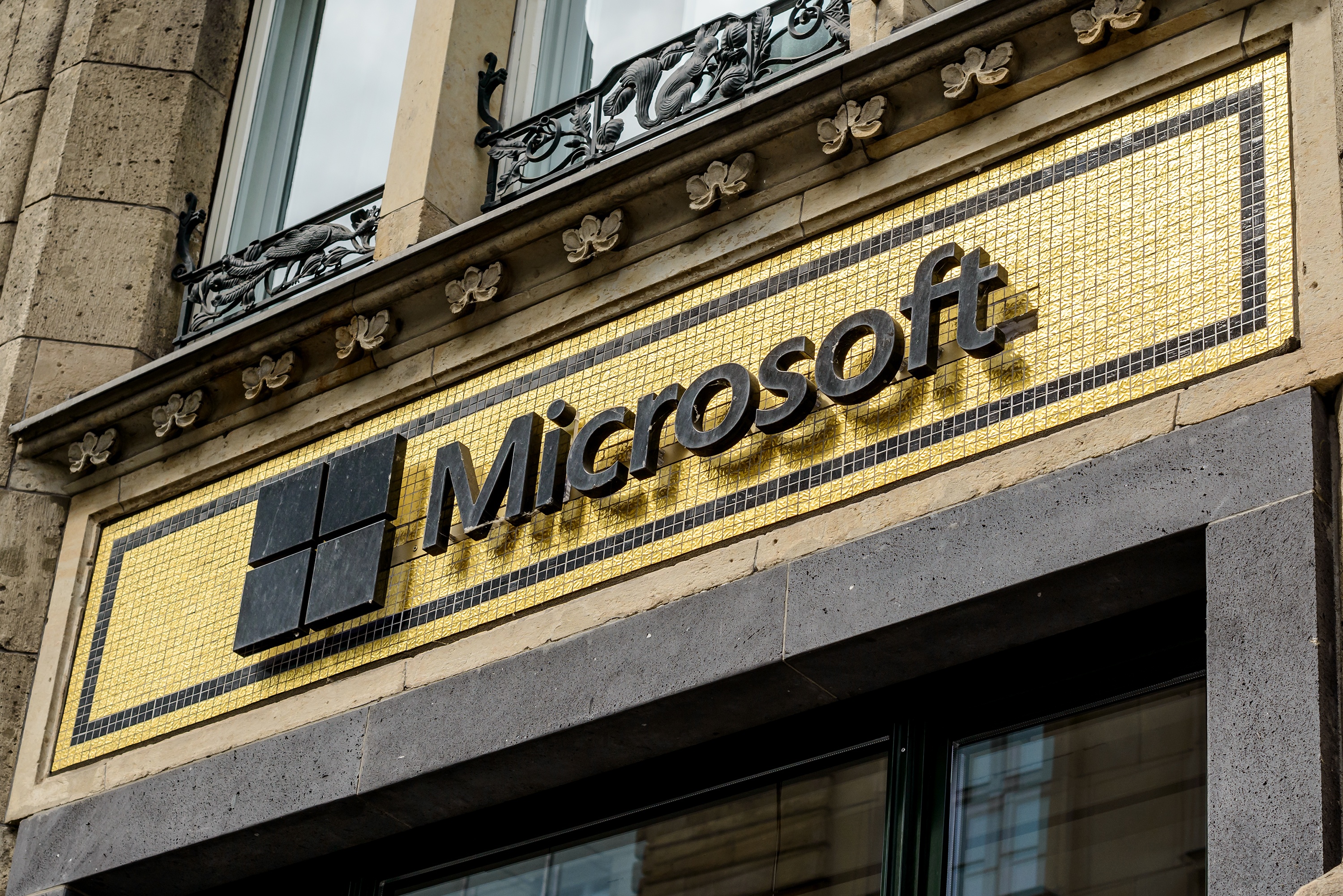 How Microsoft's Bundling Has Been Adding to Enterprise Costs for Two Decades